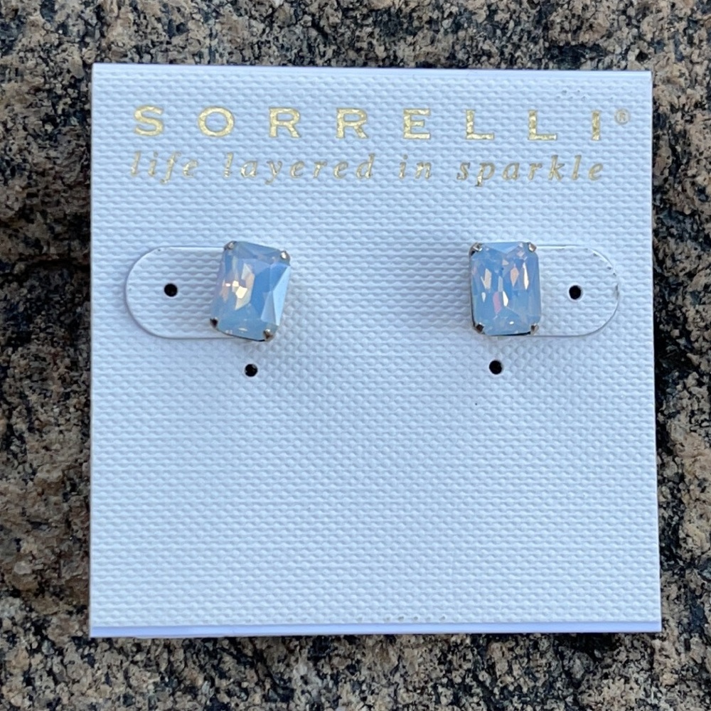 Sorrelli Swarovski White Opal Essentials Earrings - Picture 1 of 8